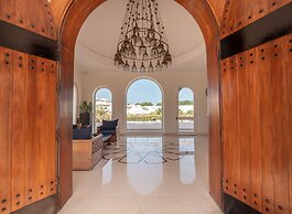 Fort Arabesque Resort, Spa & Villas