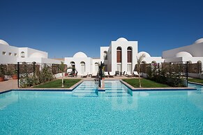 Fort Arabesque Resort, Spa & Villas