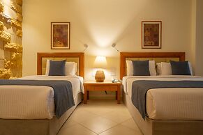 Fort Arabesque Resort, Spa & Villas