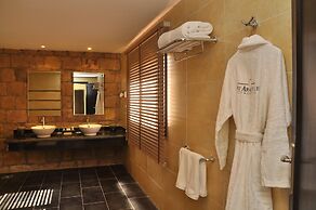 Fort Arabesque Resort, Spa & Villas