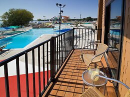 King's Pointe Waterpark Resort