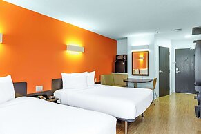 Motel 6 Swift Current, SK
