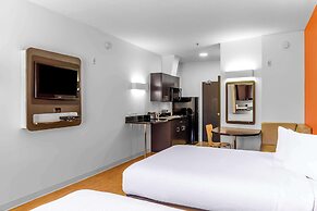 Motel 6 Swift Current, SK