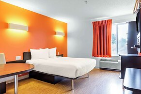 Motel 6 Swift Current, SK