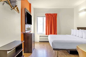 Motel 6 Swift Current, SK