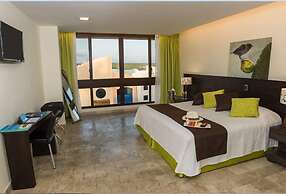 Isla Sol by Hotel Solymar