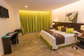 Isla Sol by Hotel Solymar