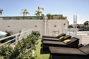 Posh South Beach Hostel