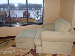 Cobblestone Inn & Suites - Marquette/Prairie du Chien