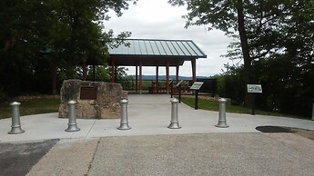 Cobblestone Inn & Suites - Marquette/Prairie du Chien