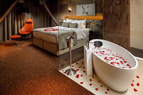 Kronwell Brasov Hotel