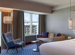 Renaissance Izmir Hotel