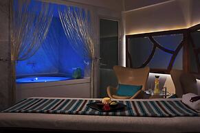 Renaissance Izmir Hotel