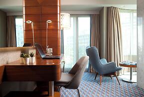 Renaissance Izmir Hotel