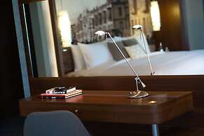 Renaissance Izmir Hotel