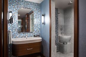 Renaissance Izmir Hotel