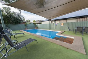 Garden City Motor Inn