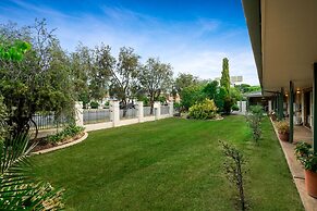 Garden City Motor Inn