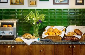 Jacob Tiberias by Jacob Hotels