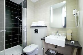 Kyriad Prestige Vannes Centre - Palais Des Arts