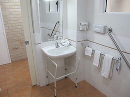 Aston Hill Motor Lodge