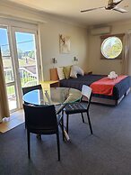 Aston Hill Motor Lodge