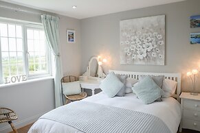 Tregaddra Farmhouse B&B