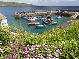 Tregaddra Farmhouse B&B