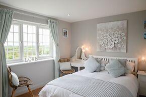 Tregaddra Farmhouse B&B