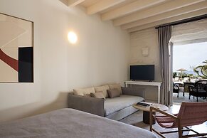 Porto Kea Suites