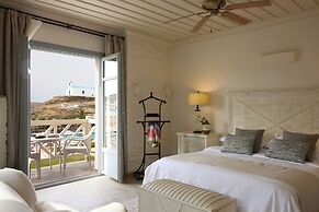 Porto Kea Suites