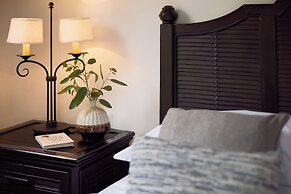 Porto Kea Suites