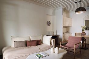 Porto Kea Suites