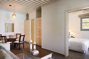 Porto Kea Suites