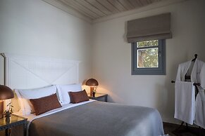 Porto Kea Suites