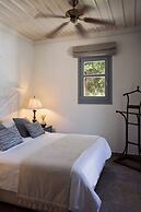 Porto Kea Suites