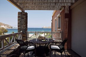 Porto Kea Suites