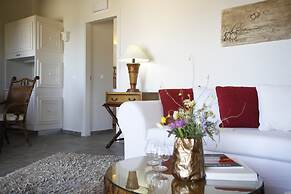 Porto Kea Suites