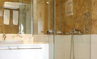 Porto Kea Suites