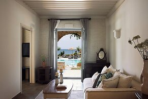 Porto Kea Suites