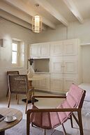 Porto Kea Suites