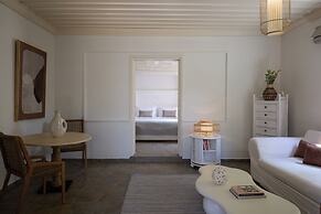Porto Kea Suites
