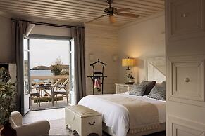 Porto Kea Suites