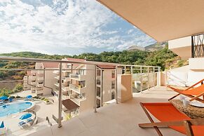 Blue Horizon Apartments