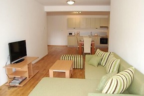 Blue Horizon Apartments