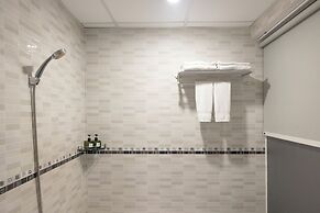 White Lotus Hotel Saigon