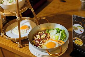 White Lotus Hotel Saigon