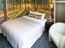 E House Hotel