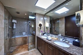 Crowne Plaza Duqm by IHG