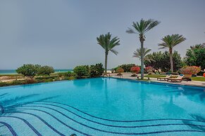 Crowne Plaza Duqm by IHG